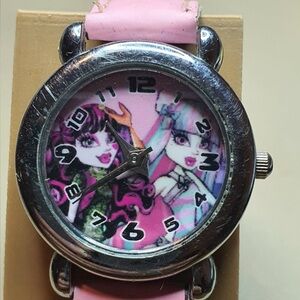 🦋10/$20🦋 Monster High Silver/Pink Leather Girl's Watch